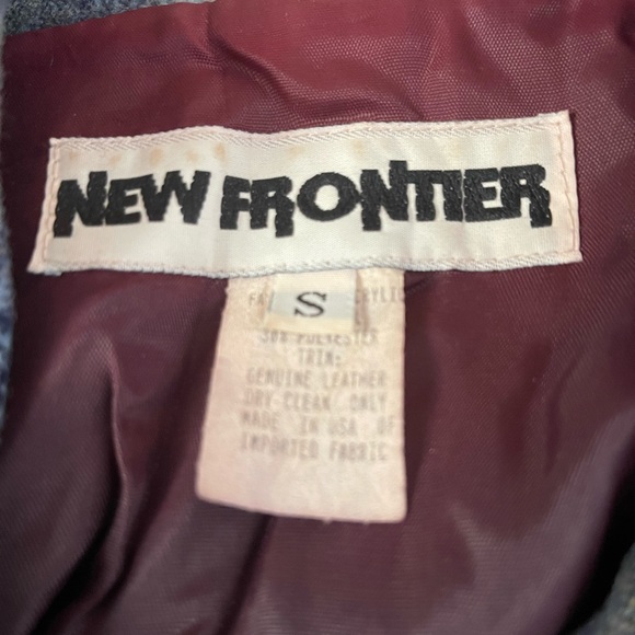 New Frontier vintage wool blend lined jacket. Please see measurements - Picture 4 of 6